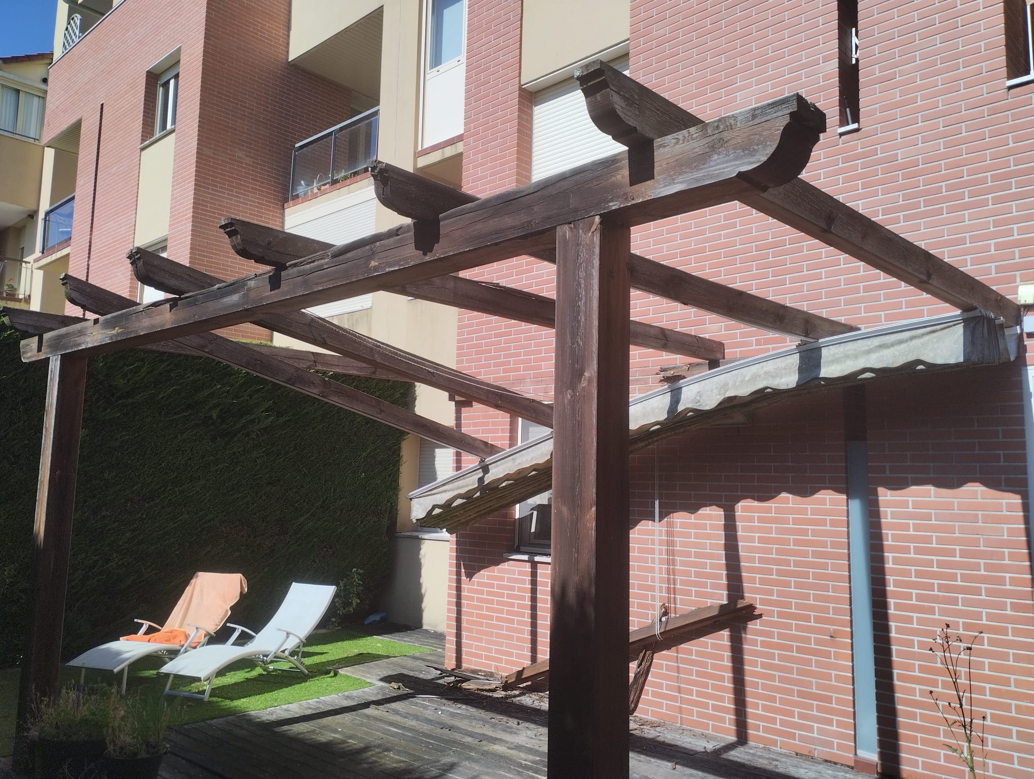 ustitución de Pérgola de Madera por Sistema Perg Clima Origin Bio Alu 313x358 cm en Acabado Gris - Imagen 1