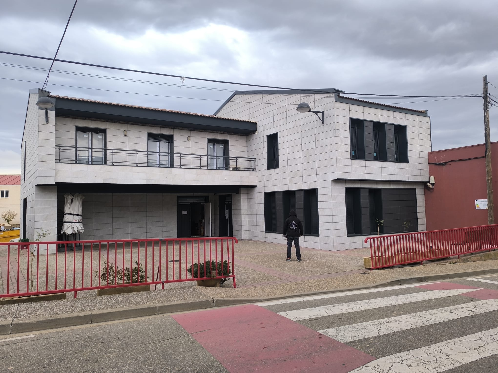 Ejecución de Fachada Ventilada mediante Sistema Buchtal en Edificio Consistorial - Imagen 4