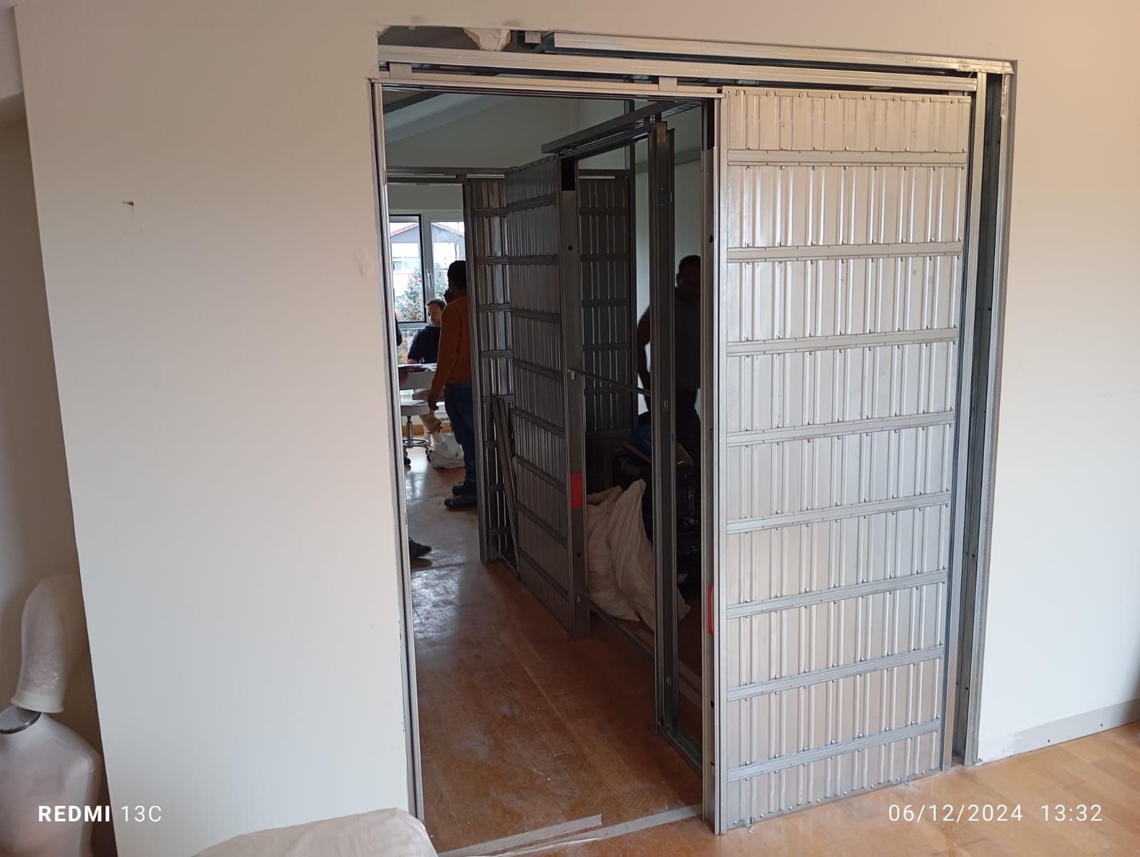 Ejecución de Baño en Tercera Planta de Vivienda Unifamiliar en Zuasti con Sistema de Pladur y Equipamiento Completo - Imagen 2