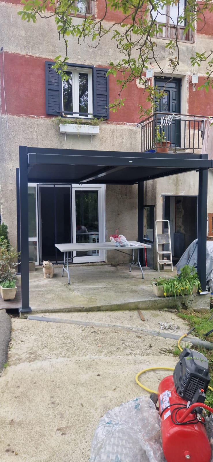 Instalación de Pérgola de Aluminio Sistema Persea - Imagen 1