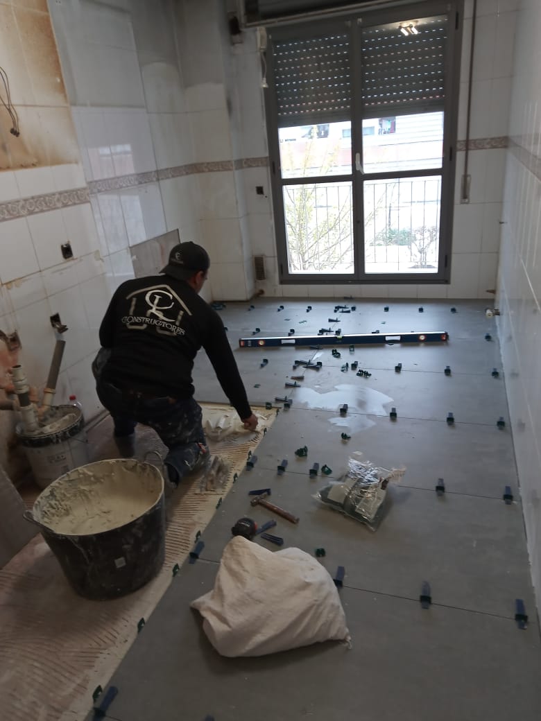 Reforma Integral de Cocina en Berriozar (Pamplona) con Renovación de Acabados e Instalaciones - Imagen 2